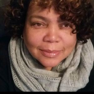 Meet your Posher, Debra